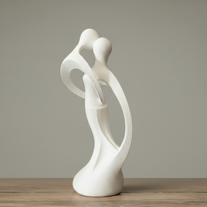 Sculpture Couple Enlacé élégant - Statuette Décorative Blanche Moderne